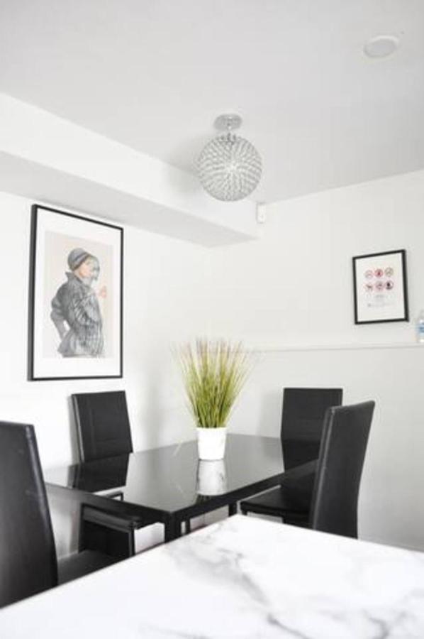 Cozy 1 Bd Suite Centrally Located North Vancouver Eksteriør billede